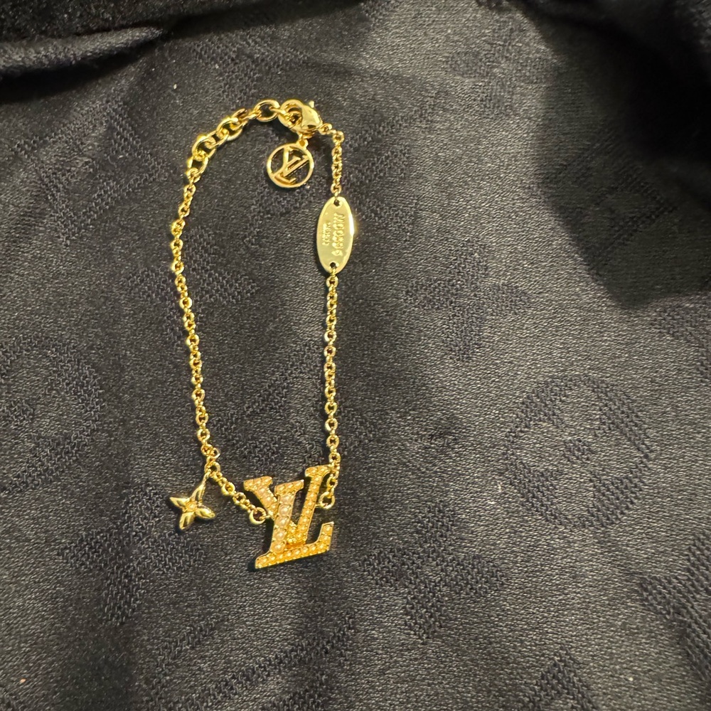 Louis Vuitton LV Floral Monogram Pearl Gold Bracelet